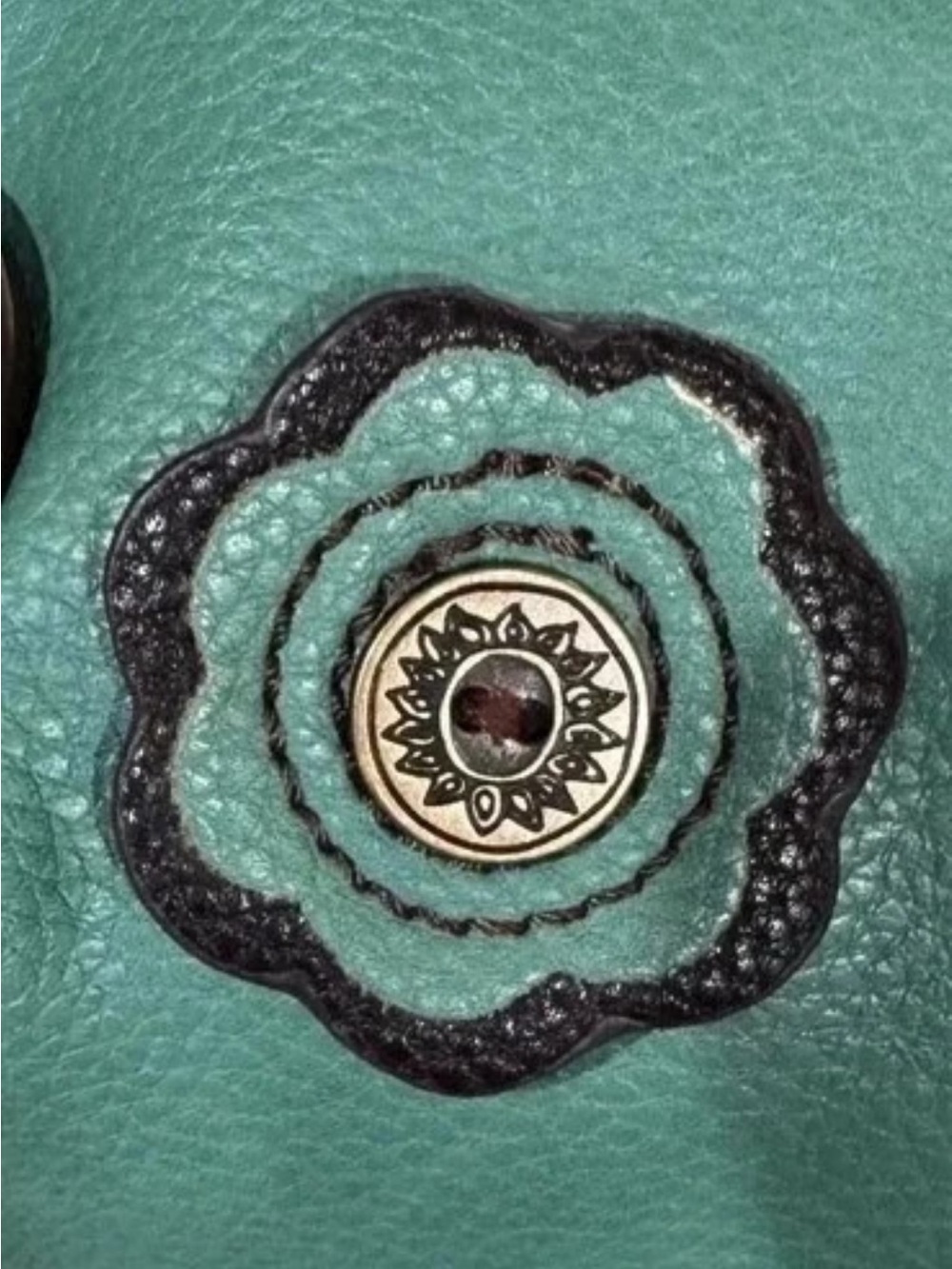 CHALA VEGAN LEATHER PURSE - Picture 7 of 16